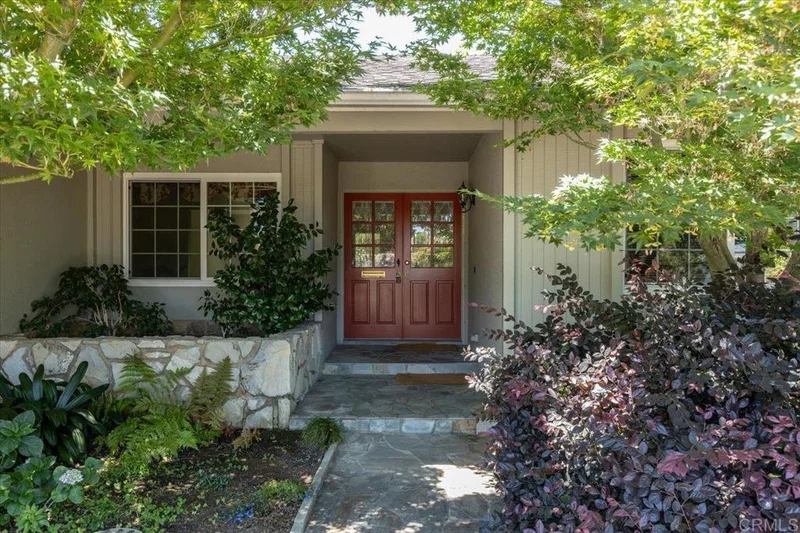 1002 San Pablo Dr, San Marcos, CA 92078