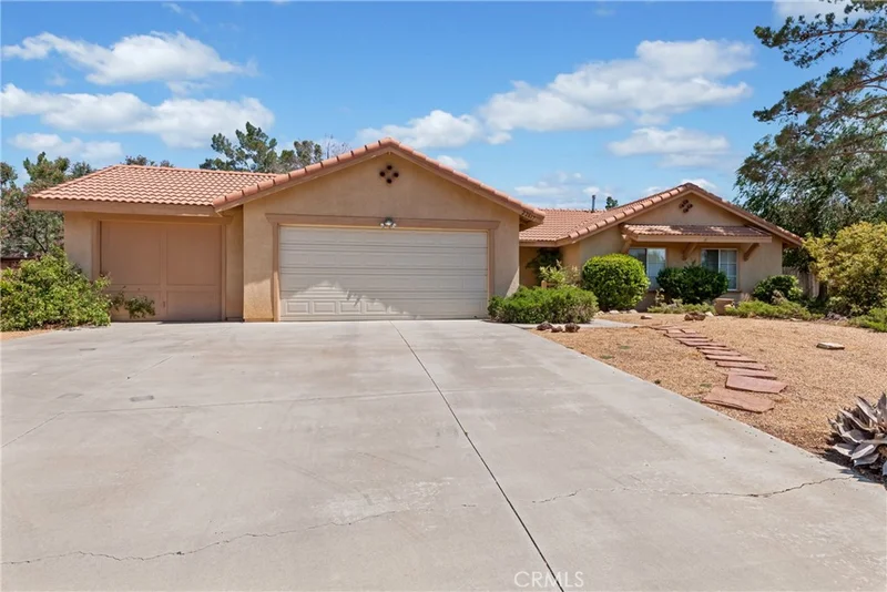 22617 Cuyama Road, Apple Valley, CA 92307