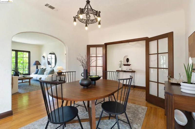 2700 8th Ave 4, Oakland, CA 94606