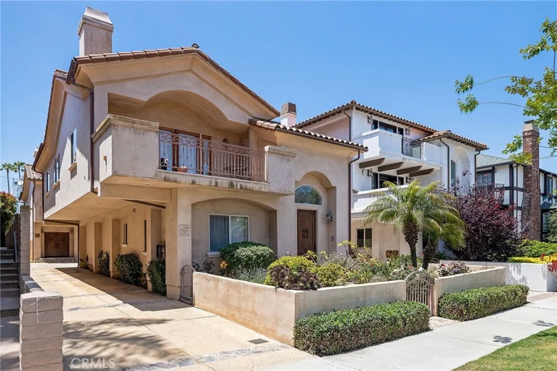 621 S Broadway B, Redondo Beach, CA 90277