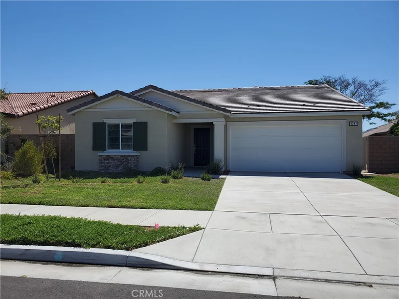 1242 Universal Way, Hemet, CA 92543