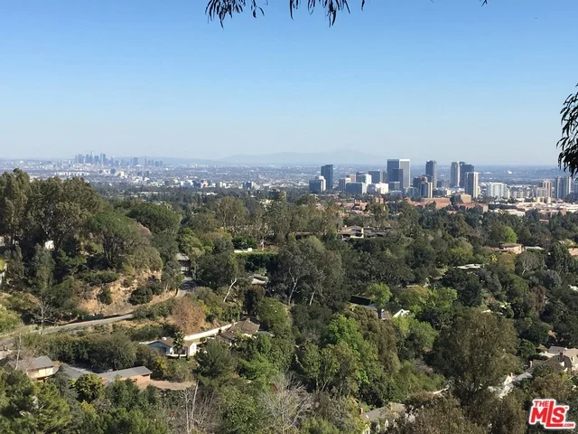 860 Linda Flora Drive, Los Angeles, CA 90049