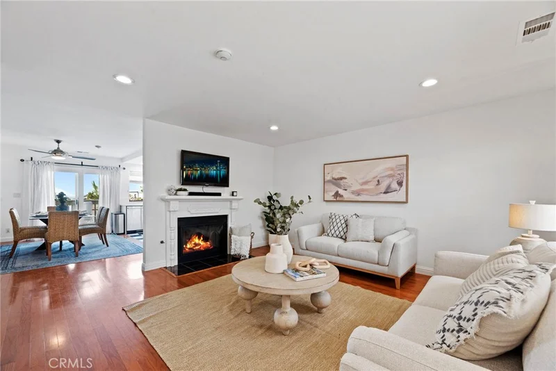 912 Monterey Boulevard 1, Hermosa Beach, CA 90254