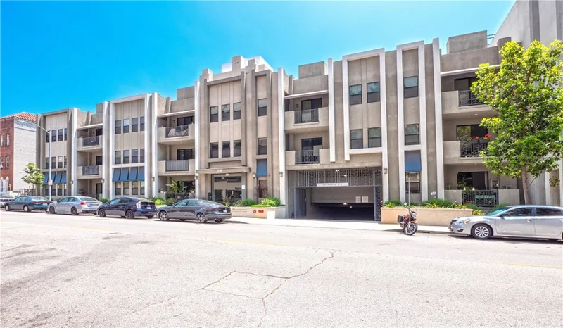 230 S Jackson Street 102, Glendale, CA 91205