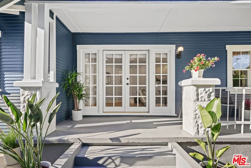 1903 Berkeley Avenue, Los Angeles, CA 90026
