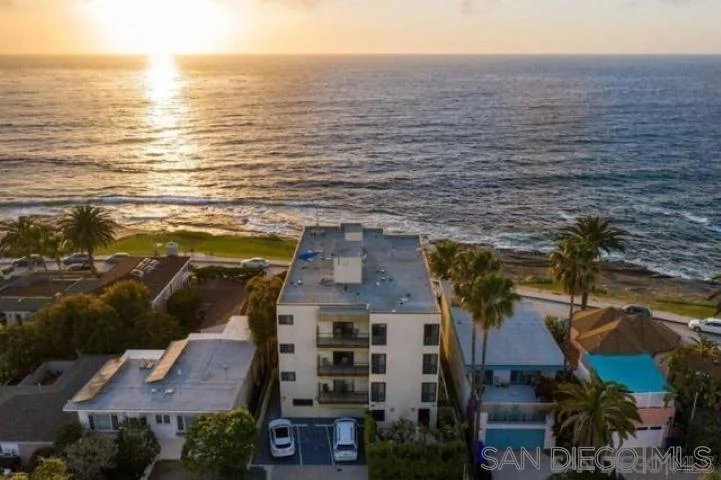 457 Coast Blvd 403, La Jolla, CA 92037
