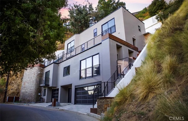 8633 Hollywood Boulevard, Los Angeles, CA 90069