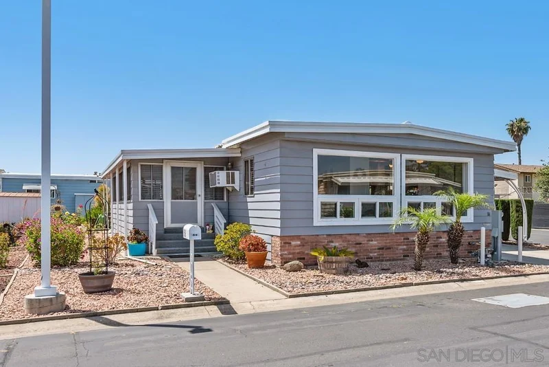 2280 E Valley Pkwy 59, Escondido, CA 92027