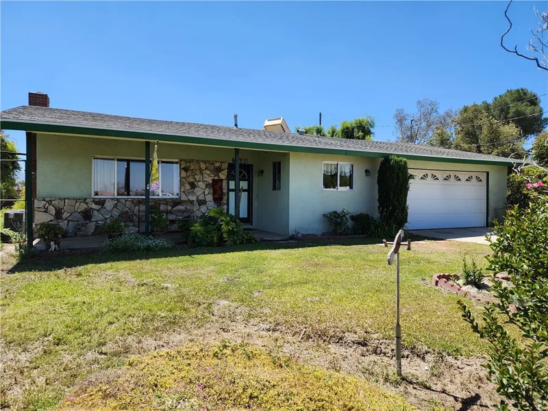 1183 De Anza Drive, San Jacinto, CA 92582