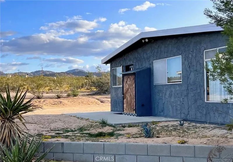 5510 N Howard Drive, Landers, CA 92285