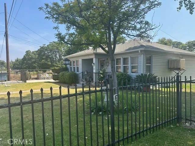 1250 Palm Avenue, Hemet, CA 92543