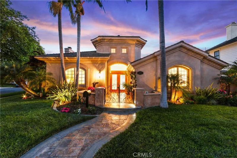11811 Norgrove Lane, Rossmoor, CA 90720