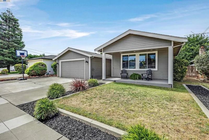 2737 Kelly St, Livermore, CA 94551