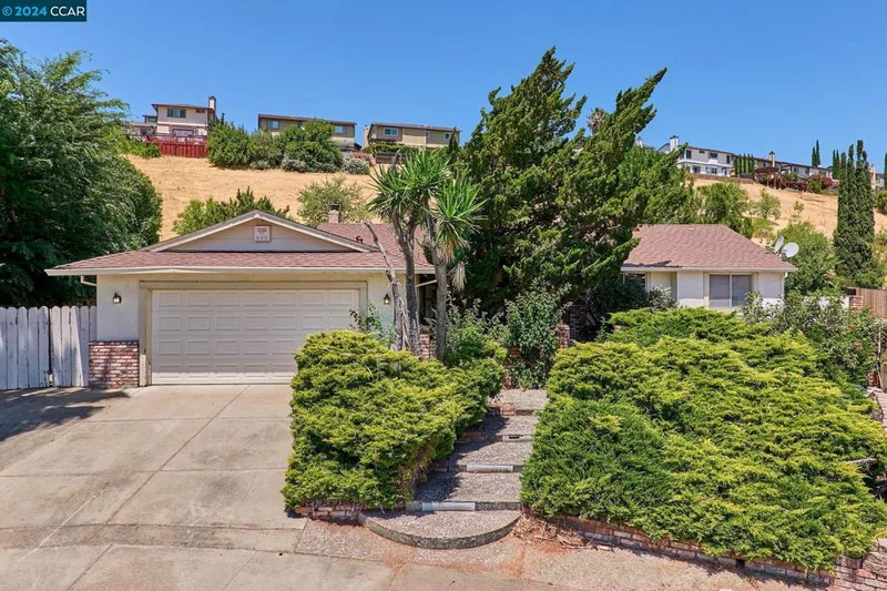 4110 Crestview Dr, Pittsburg, CA 94565