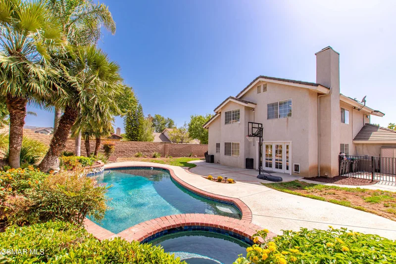 2708 Angel Circle, Simi Valley, CA 93063