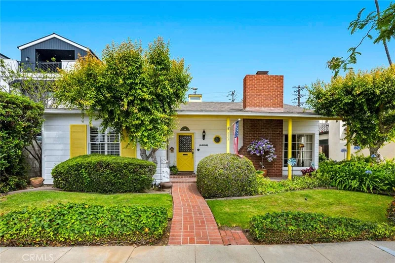 623 7th Street, Huntington Beach, CA 92648