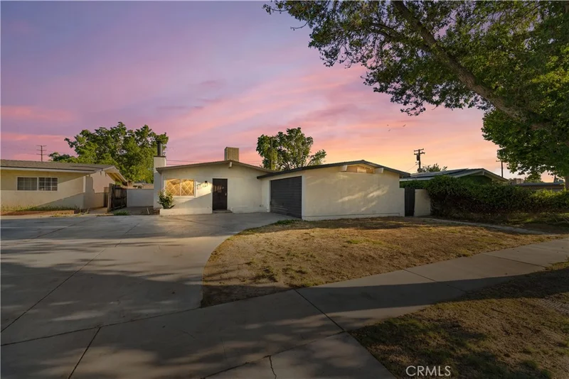 1016 Valiant Street, Lancaster, CA 93534