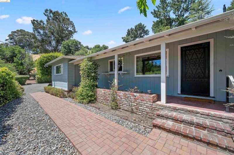 1145 Garden Lane, Lafayette, CA 94549