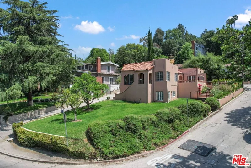 2720 El Roble Drive, Los Angeles, CA 90041