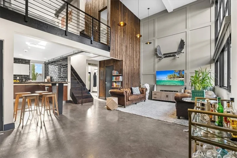 1037 N Laurel Avenue 15B, West Hollywood, CA 90046