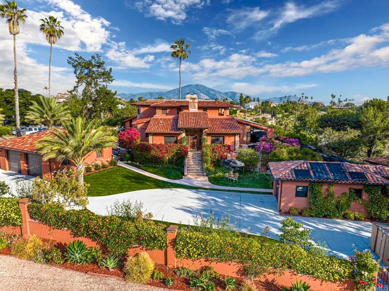10189 Grandview Drive, La Mesa, CA 91941