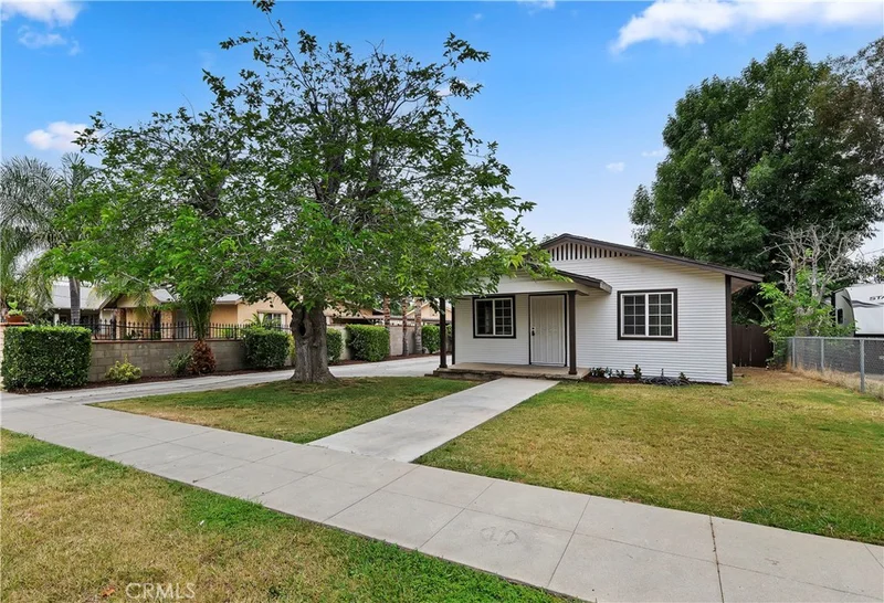 4243 Cover Street, Riverside, CA 92506