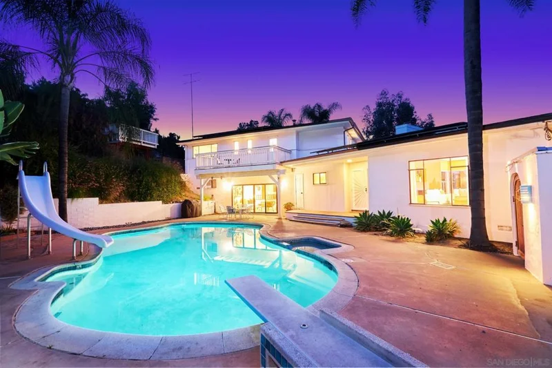 9080 Terrace Drive, La Mesa, CA 91941