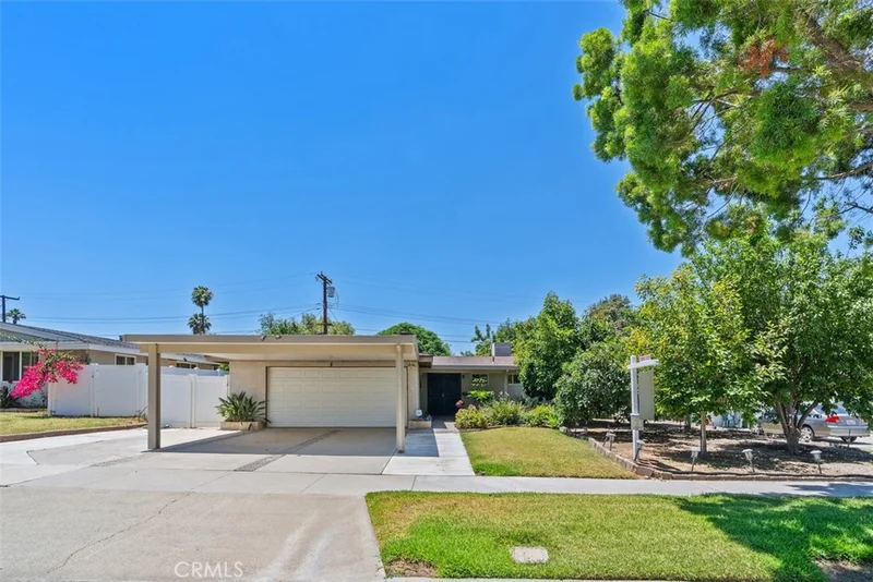 8897 Amber Street, Riverside, CA 92503