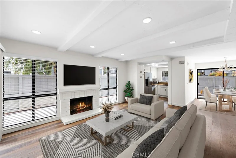 621 Whitney Way 142, Costa Mesa, CA 92626