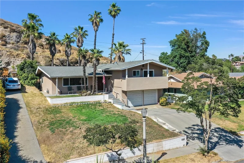 4323 Houghton Avenue, Riverside, CA 92501