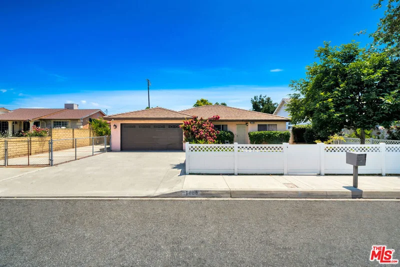 1856 Glenpark Street, Pomona, CA 91768