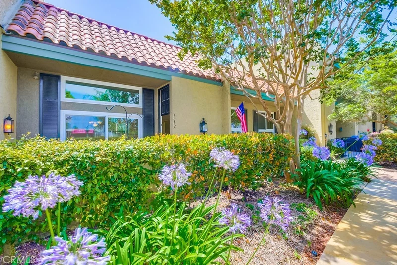 1012 Palo Verde Avenue, Long Beach, CA 90815