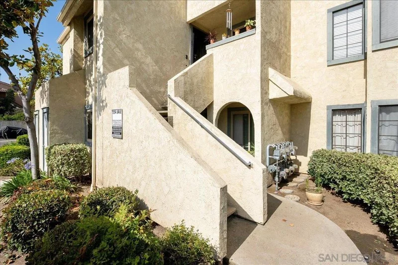 8616 Arminda Cir 63, Santee, CA 92071