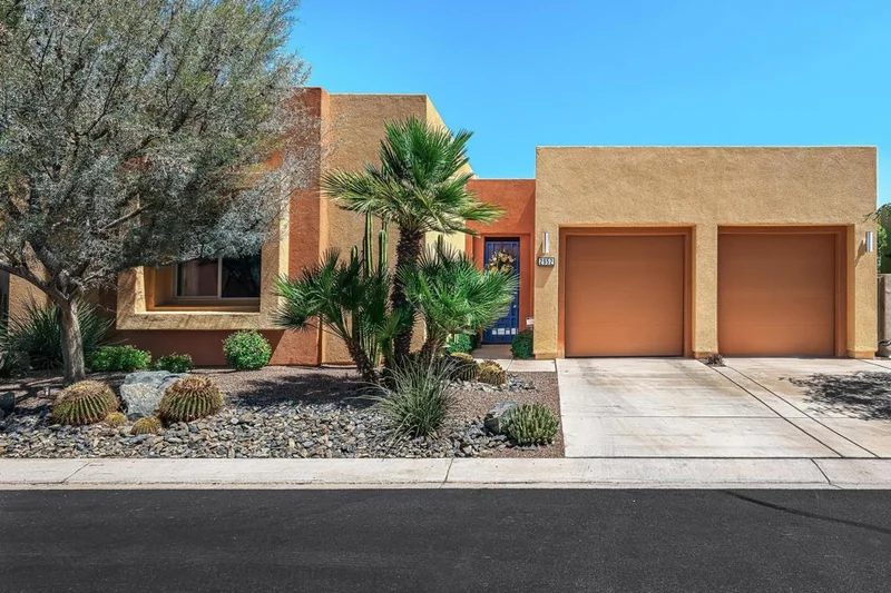 2952 Searchlight Lane, Palm Springs, CA 92264