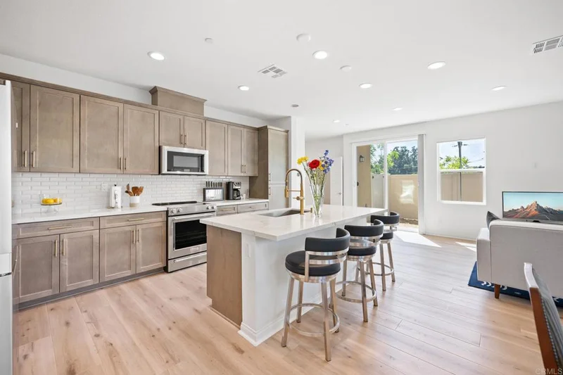 3006 Glenmore Street, Vista, CA 92081