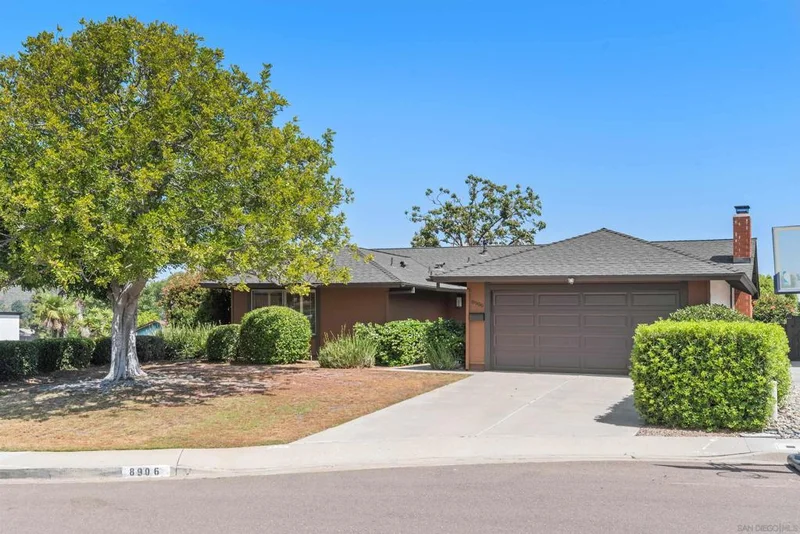 8906 Memike, San Diego, CA 92119