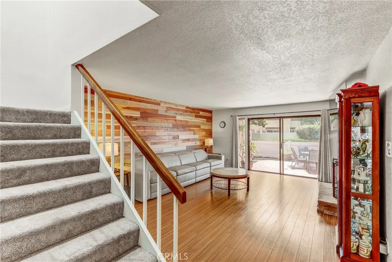 904 Lombard Court, Costa Mesa, CA 92626