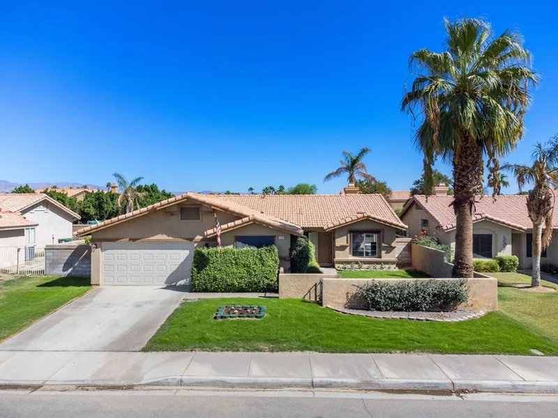 45160 Bridgette Way, La Quinta, CA 92253