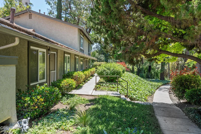2585 La Paloma Circle, Thousand Oaks, CA 91360
