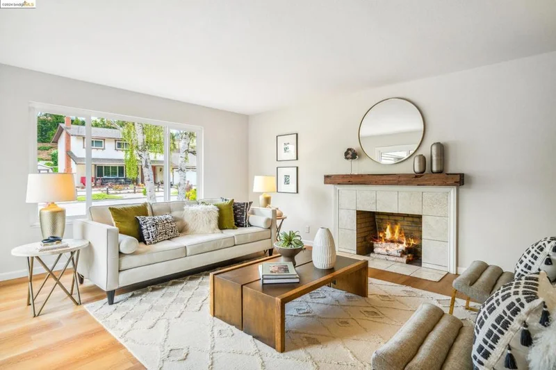 7900 Surrey Lane, Oakland, CA 94605