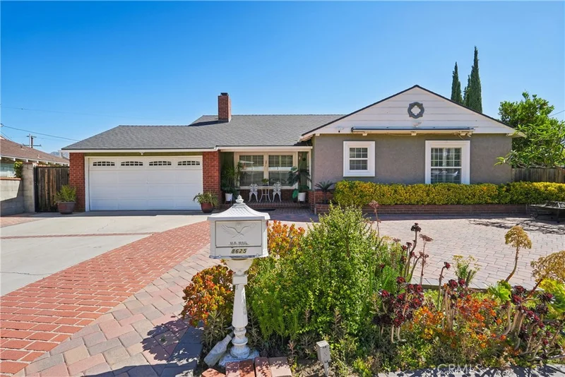 8625 Topley Lane, Sunland, CA 91040