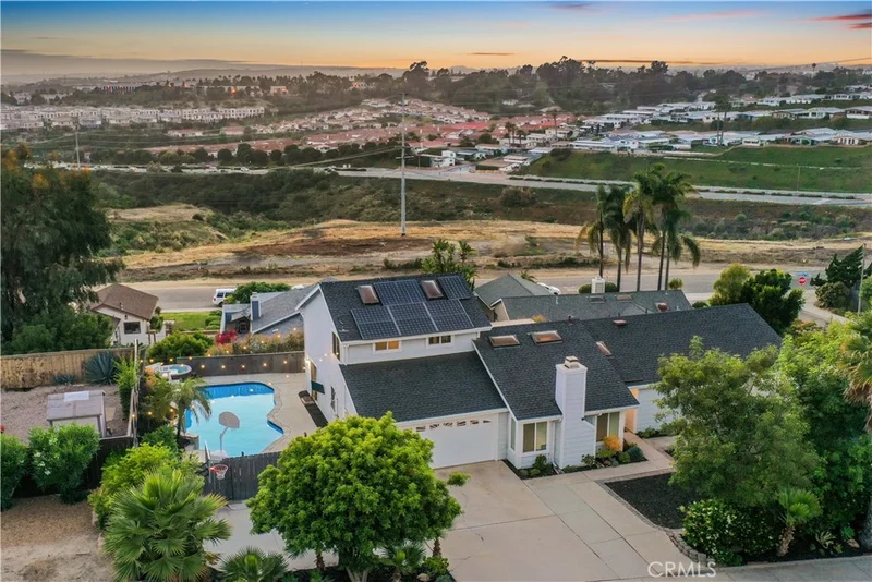 910 Lake Ridge Drive, San Marcos, CA 92078