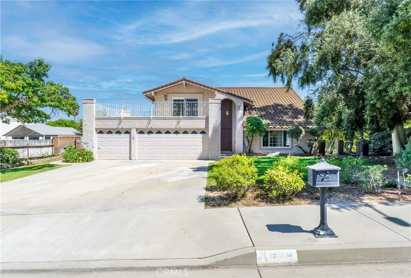 11880 Sierra Glen Drive, Riverside, CA 92505