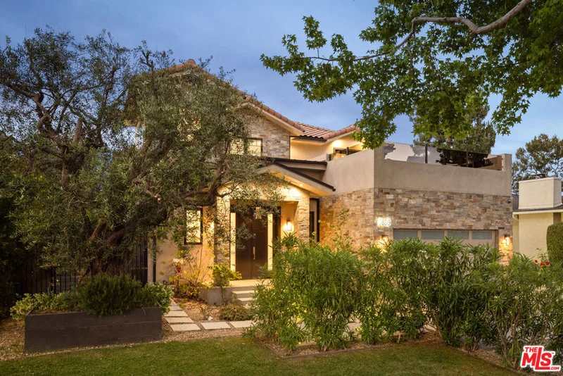 7806 Henefer Avenue, Los Angeles, CA 90045