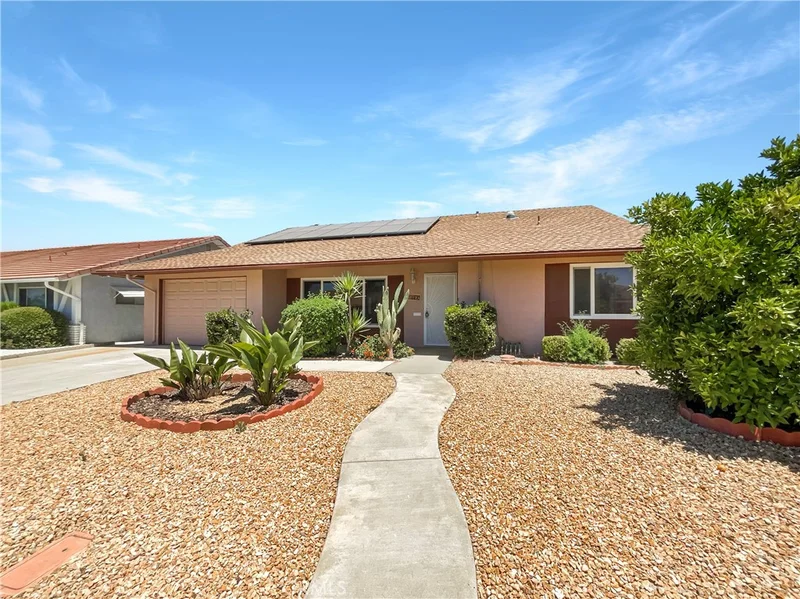 1160 Teakwood Place, Hemet, CA 92543