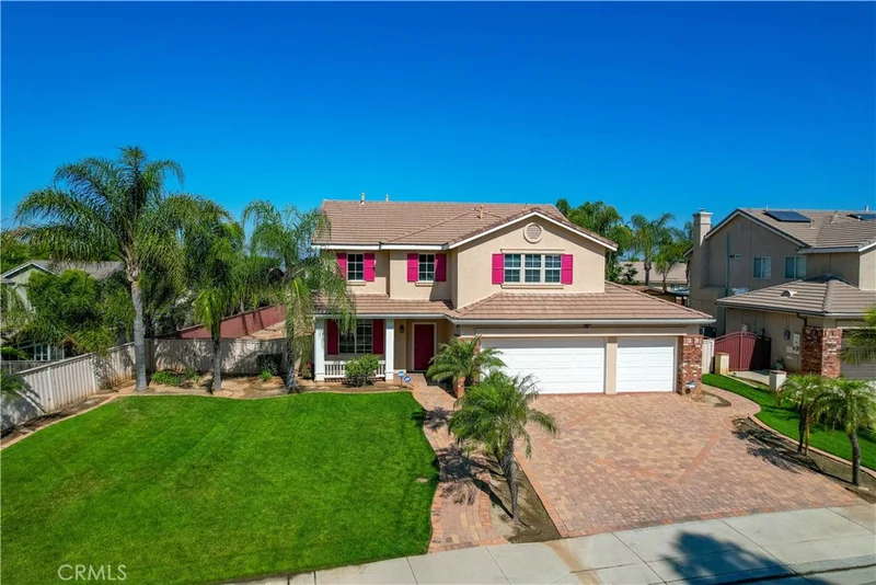 8873 Gumtree Lane, Riverside, CA 92508