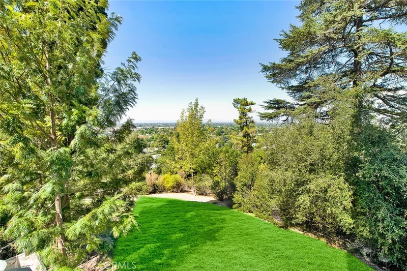 11400 Sunshine Terrace, Studio City, CA 91604