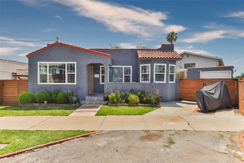 782 Belmont Avenue, Long Beach, CA 90804