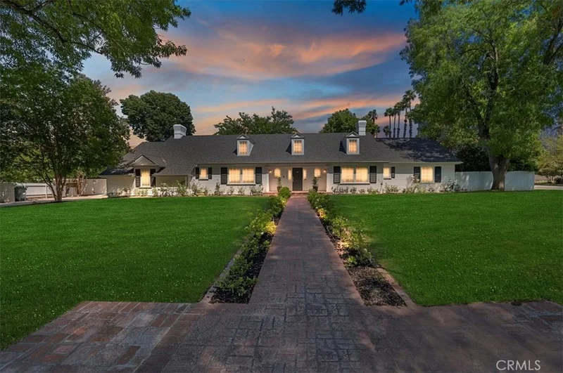 5164 Victoria Avenue, Riverside, CA 92506