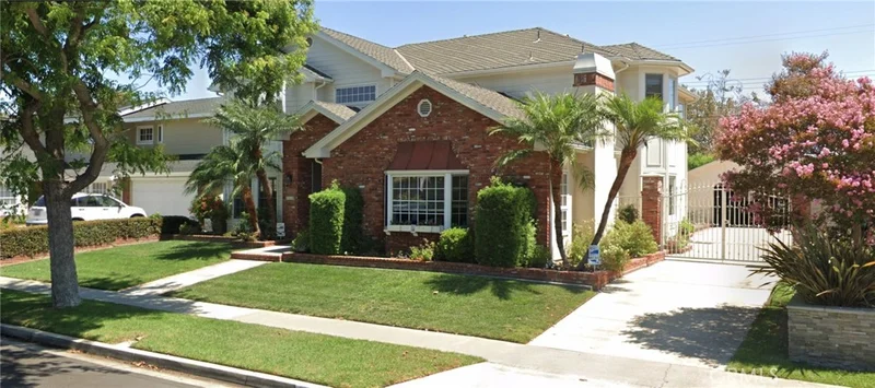 11632 Weatherby Road, Los Alamitos, CA 90720